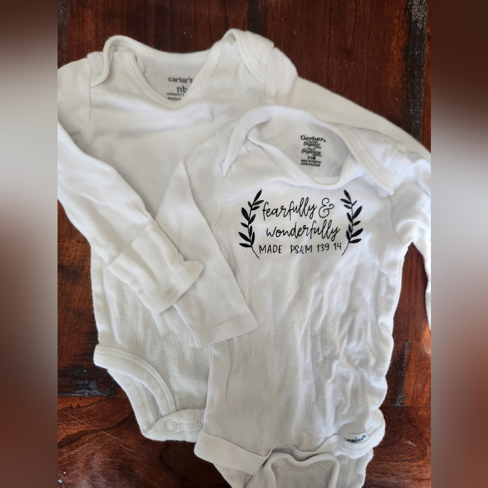 FREE *with bundle* Set of 2 long sleeve Onesies